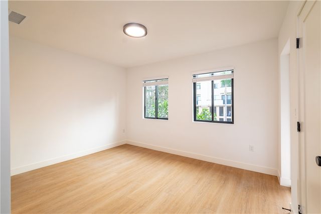 351 S Catalina Street, Los Angeles, CA 90020