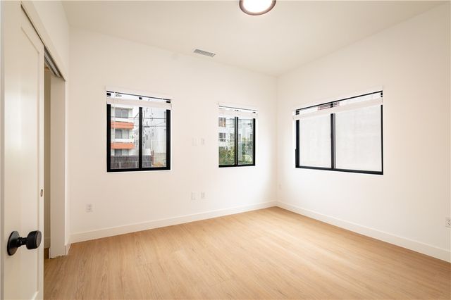 351 S Catalina Street, Los Angeles, CA 90020