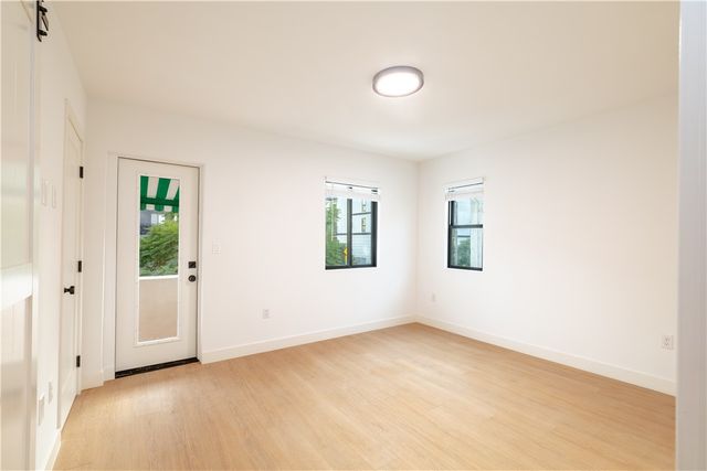 351 S Catalina Street, Los Angeles, CA 90020