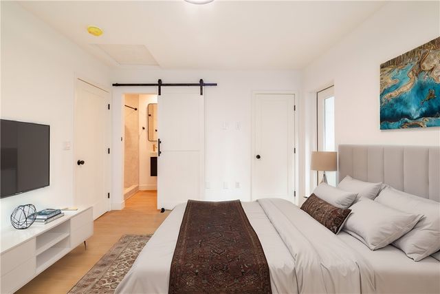 351 S Catalina Street, Los Angeles, CA 90020