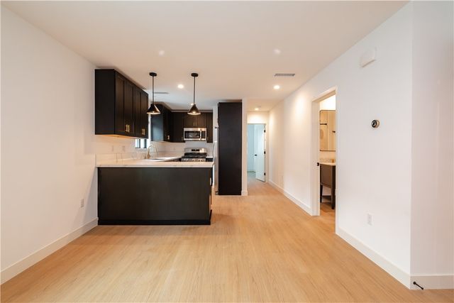 351 S Catalina Street, Los Angeles, CA 90020