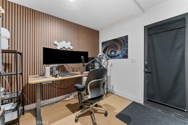 351 S Catalina Street, Los Angeles, CA 90020