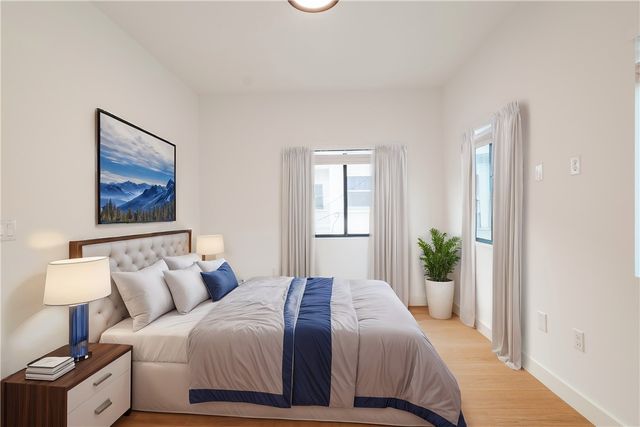 351 S Catalina Street, Los Angeles, CA 90020
