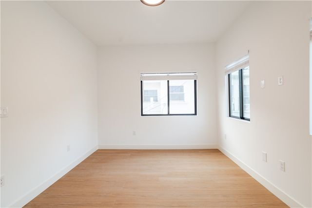 351 S Catalina Street, Los Angeles, CA 90020