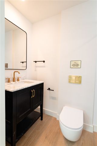 351 S Catalina Street, Los Angeles, CA 90020