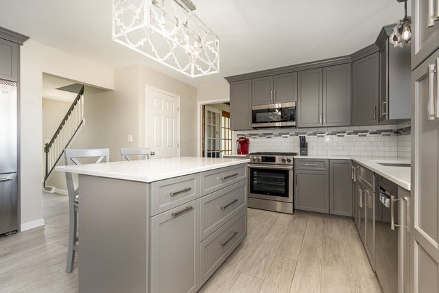 7406 W Quail Circle, Frankfort, IL 60423