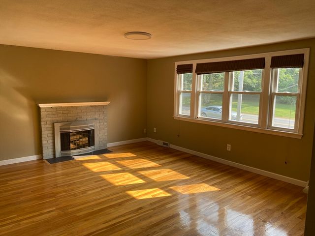 138 Forest St, Needham, MA 02492