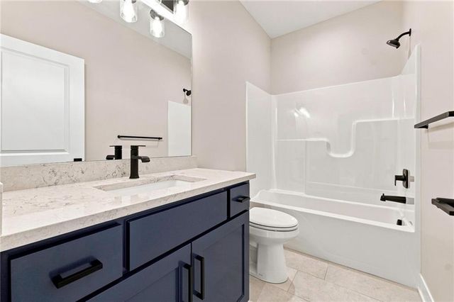 903 Captain Merriman Drive, Freeman, MO 64746