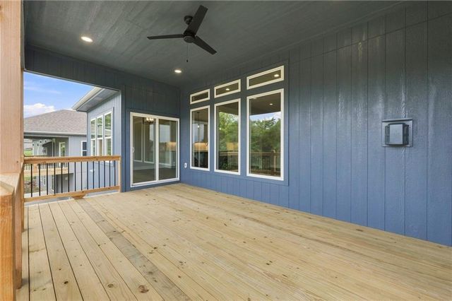 903 Captain Merriman Drive, Freeman, MO 64746