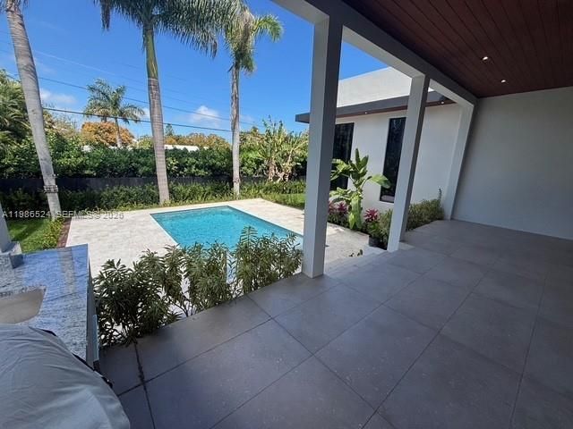 2161 NE 124th St, North Miami, FL 33181