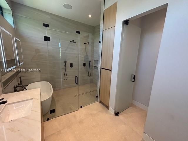 2161 NE 124th St, North Miami, FL 33181