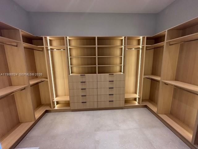 2161 NE 124th St, North Miami, FL 33181