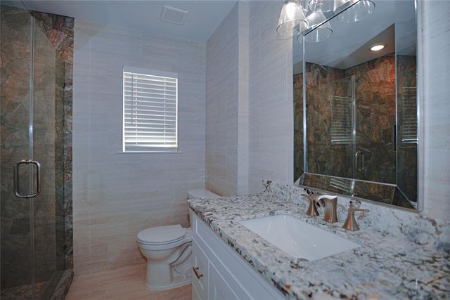 8006 Richmond Avenue, Houston, TX 77063