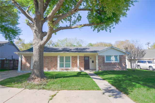8006 Richmond Avenue, Houston, TX 77063