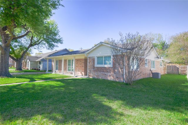 8006 Richmond Avenue, Houston, TX 77063