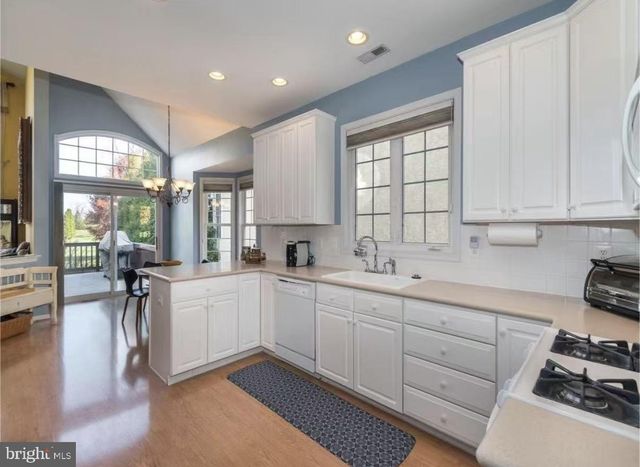 306 DUNWOODY DR, Blue Bell, PA 19422