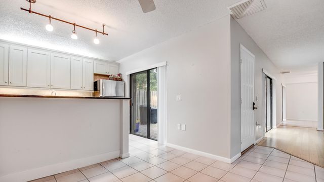 121 1st Lane, Palm Beach Gardens, FL 33418