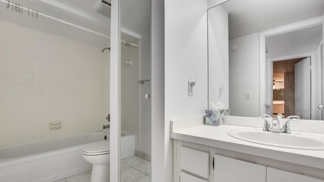 121 1st Lane, Palm Beach Gardens, FL 33418
