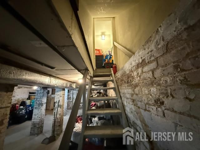20 Montrose Terrace, Irvington, NJ 07111