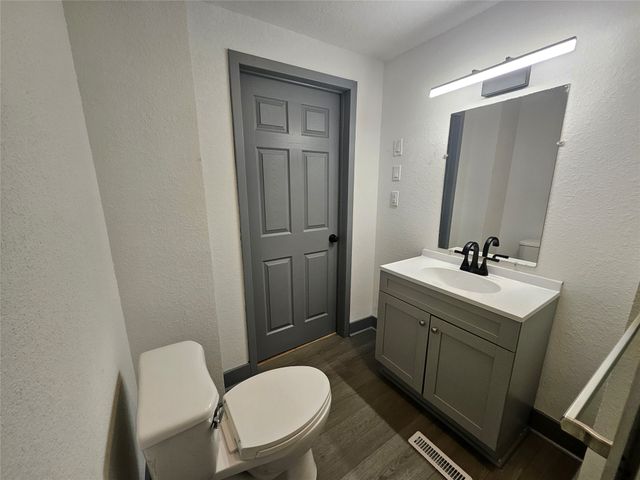 2146 Capitol Avenue, Des Moines, IA 50317