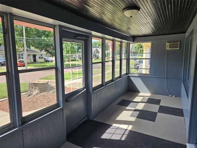 2146 Capitol Avenue, Des Moines, IA 50317