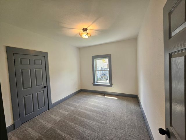 2146 Capitol Avenue, Des Moines, IA 50317