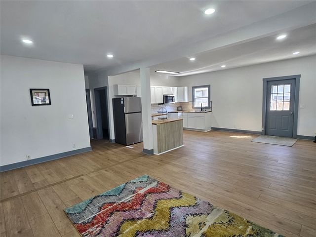 2146 Capitol Avenue, Des Moines, IA 50317