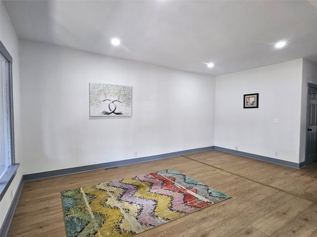 2146 Capitol Avenue, Des Moines, IA 50317