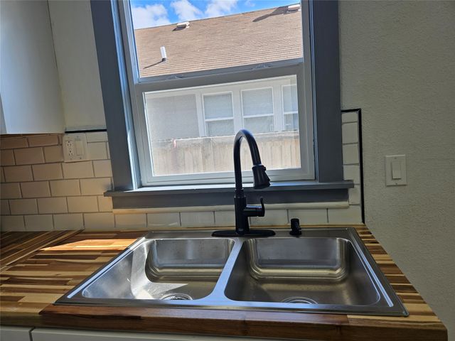 2146 Capitol Avenue, Des Moines, IA 50317