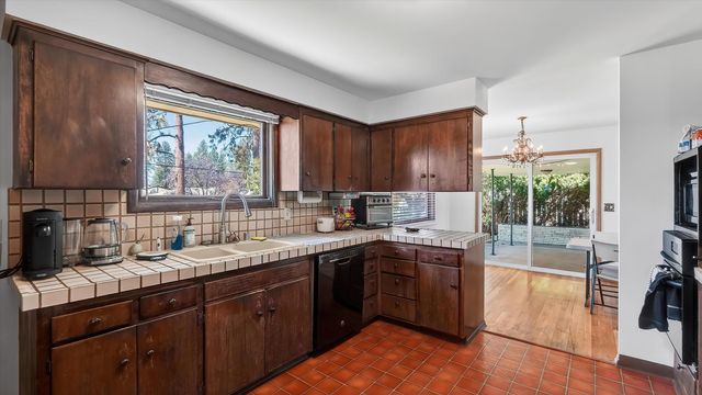 6611 N A St, Spokane, WA 99208