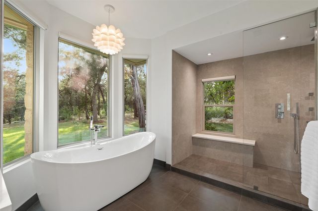 601 Crystal Creek DR, Austin, TX 78746
