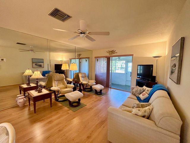 2976 Crosley Drive E J, West Palm Beach, FL 33415