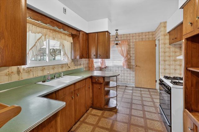 636 Rustic Drive, Saginaw, MI 48604