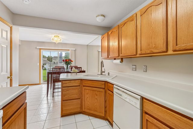 5480 Longview Court 1, Johnston, IA 50131