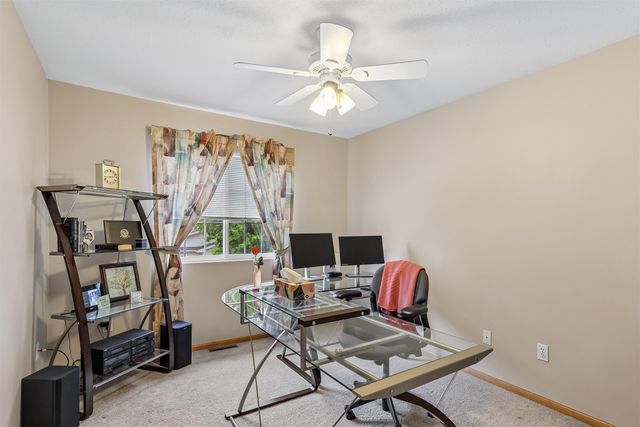 5480 Longview Court 1, Johnston, IA 50131