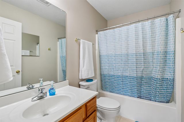 5480 Longview Court 1, Johnston, IA 50131