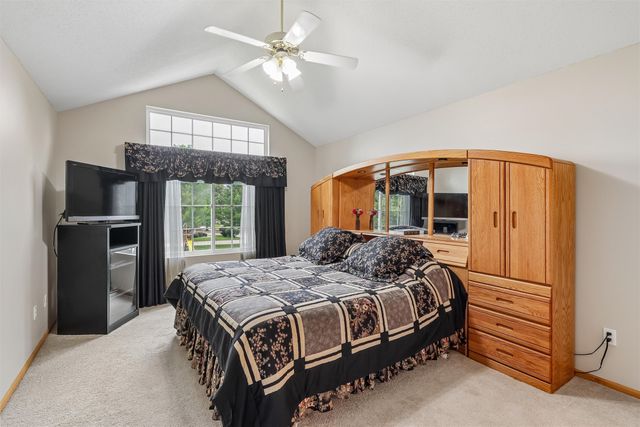 5480 Longview Court 1, Johnston, IA 50131