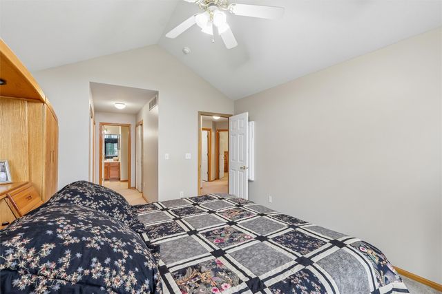 5480 Longview Court 1, Johnston, IA 50131