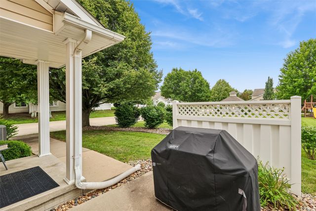 5480 Longview Court 1, Johnston, IA 50131