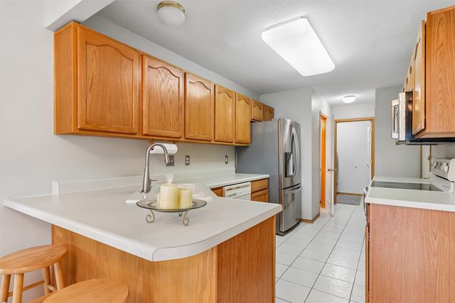 5480 Longview Court 1, Johnston, IA 50131