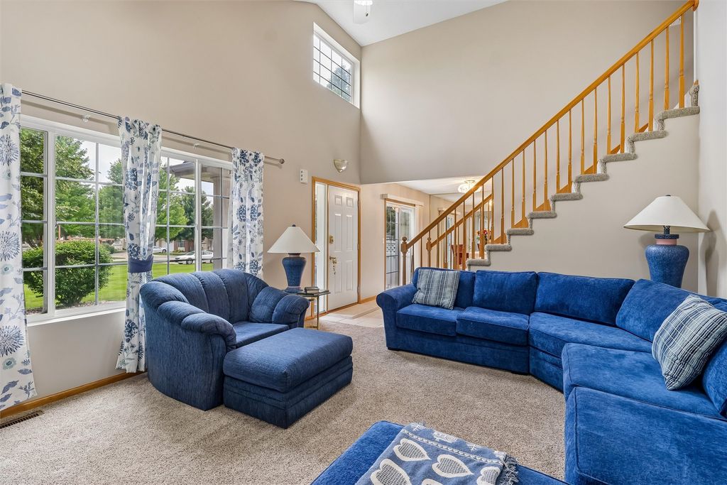 5480 Longview Court 1, Johnston, IA 50131