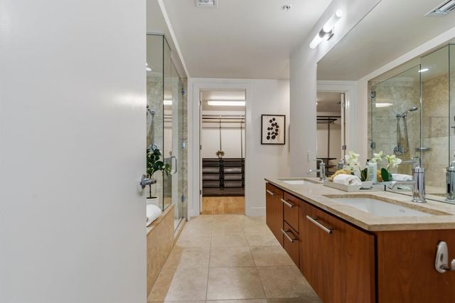 210 Lee Barton DR 517, Austin, TX 78704