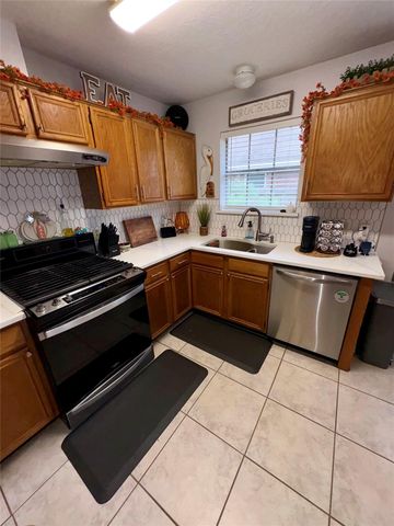 4325 Spoonbill Dr Drive, Seabrook, TX 77586