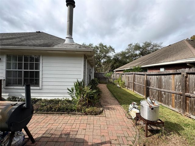 4325 Spoonbill Dr Drive, Seabrook, TX 77586