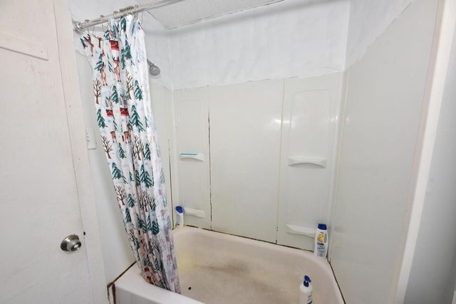 1624 W Washington STREET, Milwaukee, WI 53204