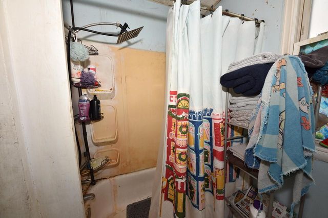 1624 W Washington STREET, Milwaukee, WI 53204