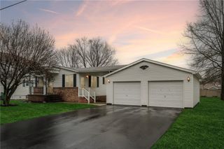 206 Martin Ave, Ellport Boro, PA 16117
