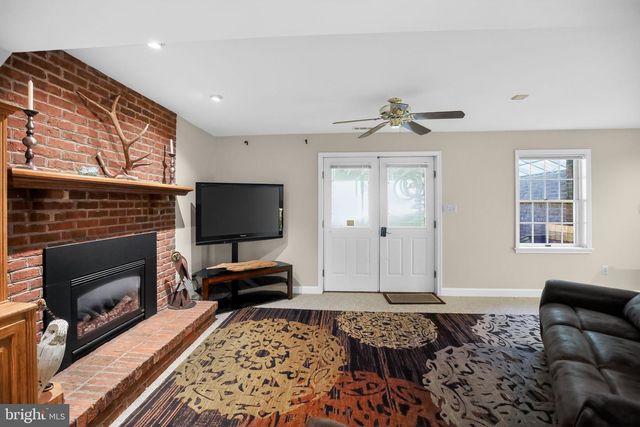 6921 BOND STREET, Saint Leonard, MD 20685