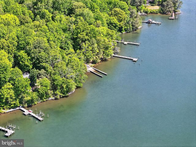 6921 BOND STREET, Saint Leonard, MD 20685