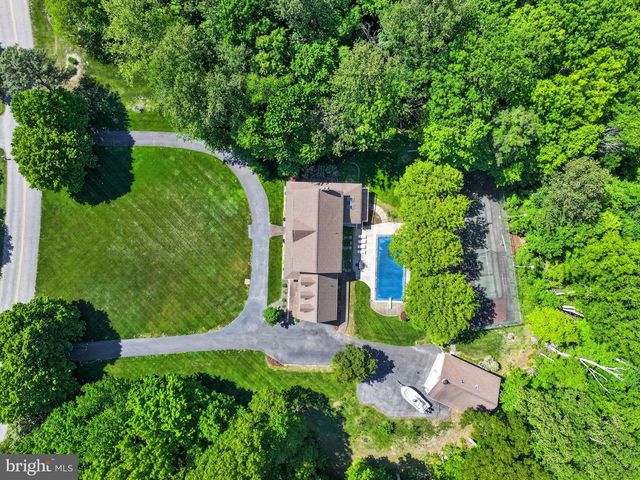 6921 BOND STREET, Saint Leonard, MD 20685
